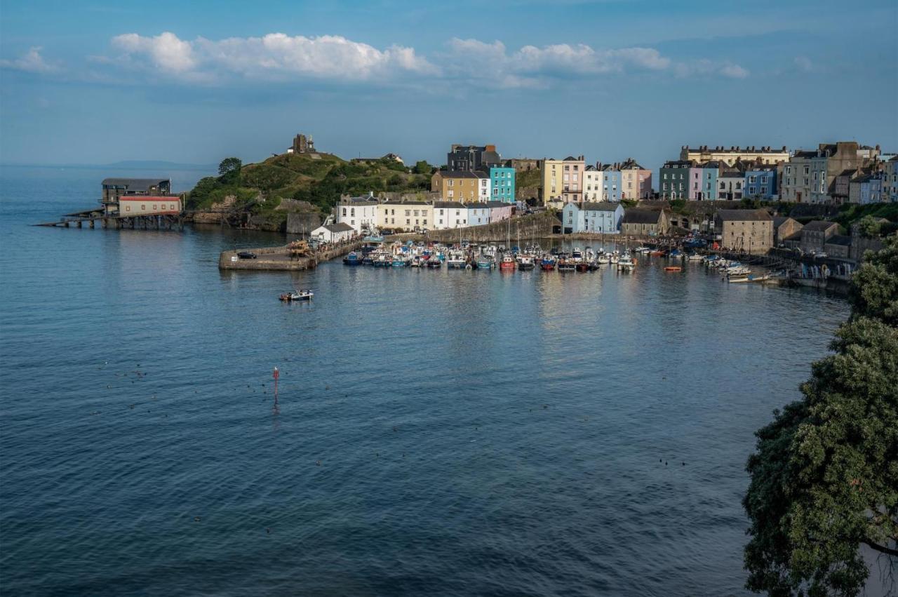 Dragons Den - 2 Bedroom Apartment - Tenby Exterior photo